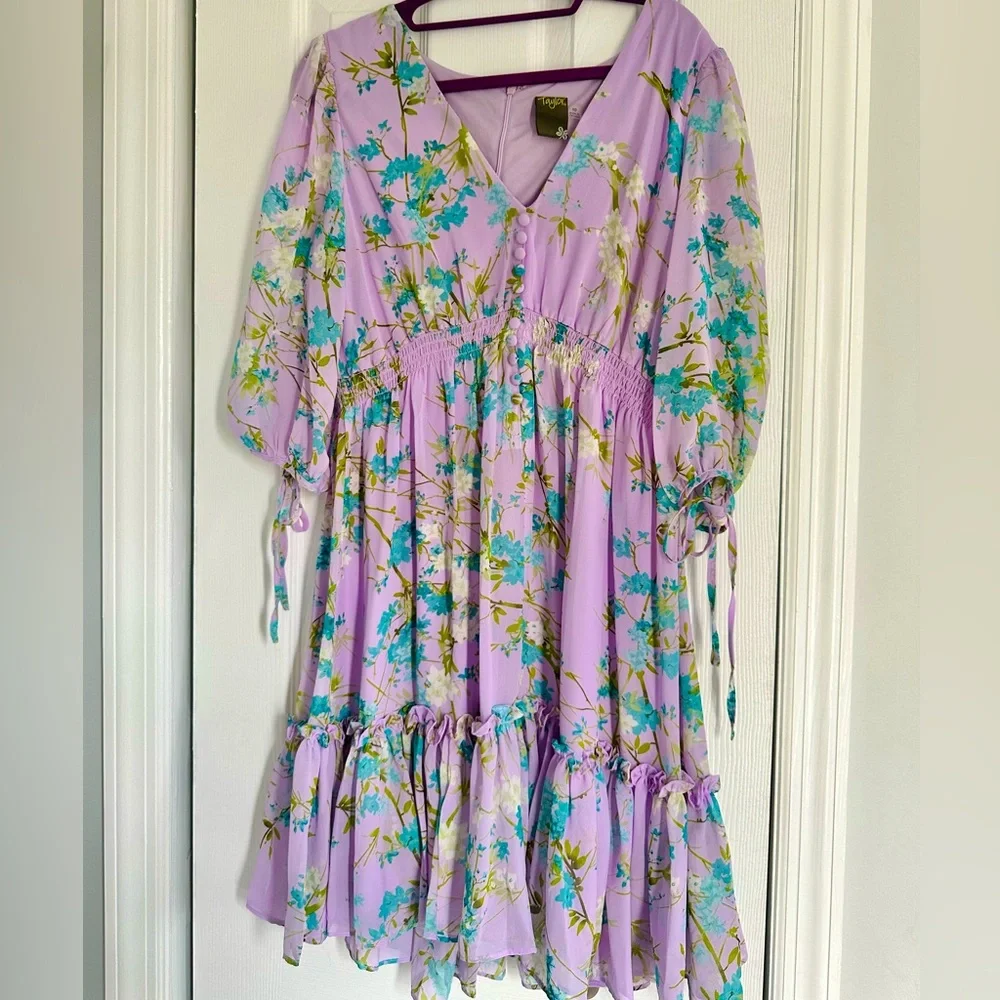 Taylor Lavender Floral Mini Dress with Teal & Olive Accents 10 Feminine Flirty - Picture 1 of 3
